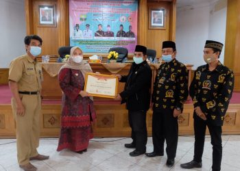 Bupati Masnah Busro Mengukuhkan Pengurus (FK BPD) Kabupaten Muaro Jambi