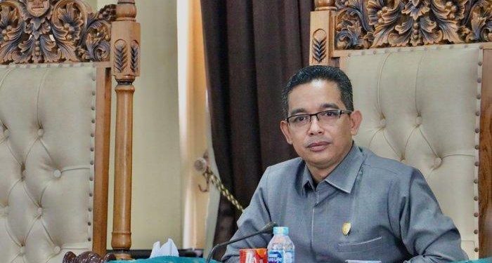 Dewan DPRD Usman Khalik : Akibat Lama Belajar Daring Kenakalan Anak Sekolah Gunakan HP Meningkat