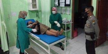 Emak-Emak Berantem Sampai Gigit Jempol Hingga Putus