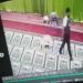 Terekam : Pria Ini Melakukan Pelecehan Sexsual Saat Sholat