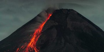 Aktivitas Merapi Tinggi, Kubah Lava di Tengah Kawah Capai 2,8 Juta Meter Kubik