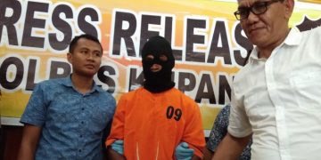 Ketahuan Chatan FB Takut Diceraikan, Pria Bunuh Istri