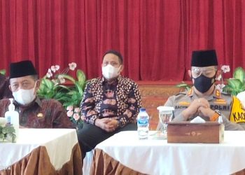 Wakil Gubernur Jambi Rapat virtual yang bertajuk Pray From Home