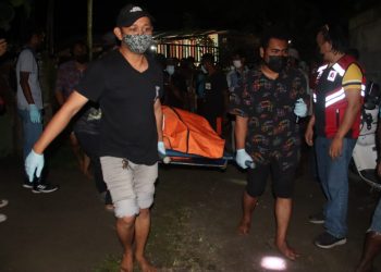 Temukan Mayat Tertindih Pohon Pinang Gunakan Kaos Futsal Serta Sepatu Lengkap