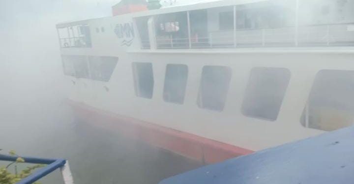 Kapal KMP Gunsa 8 Terbakar di Perairan Banyuasin, Tim Evakuasi 86 Orang