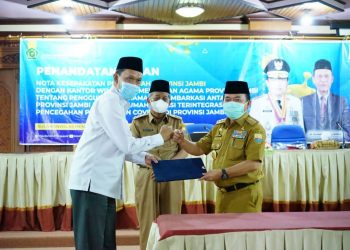 Gubernur Jambi Tandatangani Nota Kesepahaman Pemerintah Dengan Kemenag Jambi