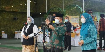 Gubernur Al Haris Tinjau Vaksinasi Covid-19