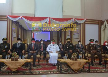 Bupati Muaro Jambi Ikuti Upacara Detik-detik Proklamasi Kemerdekaan RI ke-76