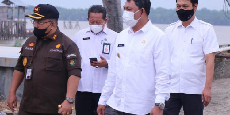 Hairan Lepas Rombongan Vaksinator Ke Pangkal Babu