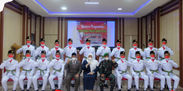 PASKIBRAKA Muaro Jambi di Kukuhkan Bupati Masnah Busyro