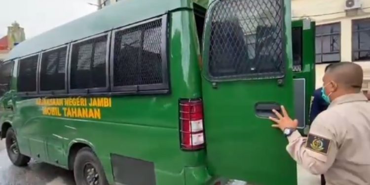 Dugaan Korupsi Insentif, Bekas Kepala BPPRD Serahkan Diri Ke Kejari Kota Jambi