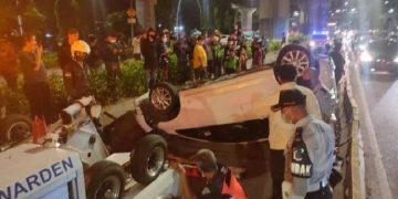 Kecelakaan di Jakarta Timur, Mobil Tabrak Separator Busway