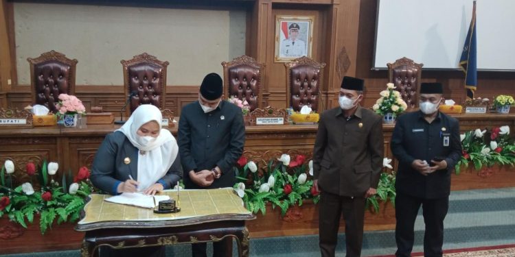 DPRD Muarojambi Gelar Paripurna Persetujuan Rancangan KUPA-PPAS Perubahan APBD TA 2021