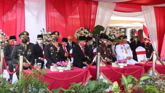 Hadiri Upacara Pengibaran Bendera Merah Putih, Ketua DPRD Kota Jambi Harap Indonesia Pulih dari Pandemi