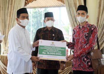 Bentuk Program Jambi Bersedekah, Al Haris Berharap Dapat Membantu Masyarakat