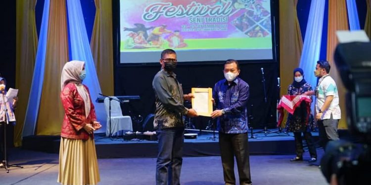 Al Haris : Seni Budaya Adalah Aset Bangsa Yang Harus Diangkat dan Dilestarikan