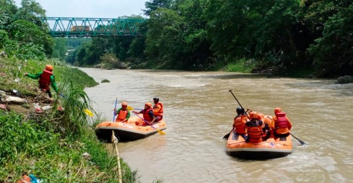 Innalillahi! Kakek 70 Tahun Hilang Hanyut Terbawa Arus Sungai