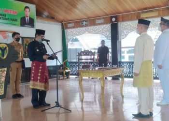 Wabup Batanghari Lantik 74 Pejabat Administrator dan Pengawas