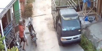 Stres! Cuma Karena WiFi Tetangga Dibacok Pakai Kapak