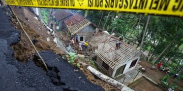 Tragis” Dua Orang Tewas Akibat Tanah Longsor