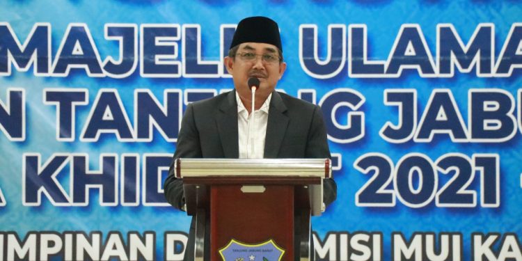 Bupati Anwar Sadar Hadiri Pengukuhan Dewan Pimpinan MUI