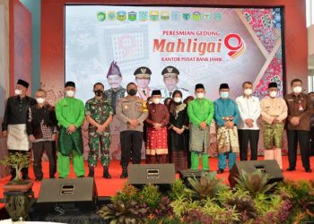 Gubernur Al Haris Resmikan Gedung Mahligai 9 Bank Jambi