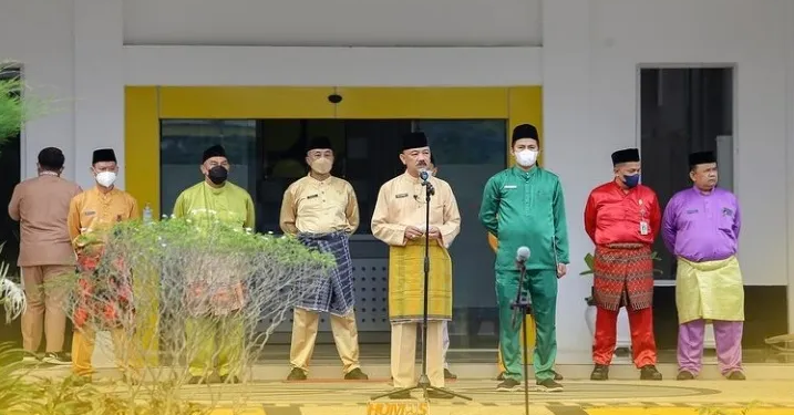 M. Fauzi Pimpin Upacara di Dinas PUPR Provinsi Jambi