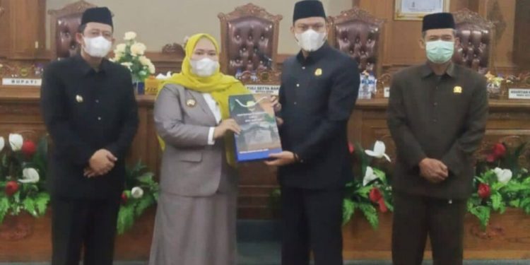 DPRD Muaro Jambi Gelar Paripurna LKPJ Bupati Tahun 2021
