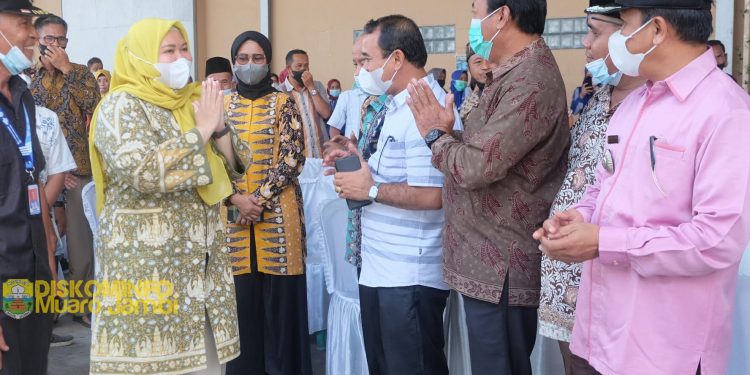 Bupati Masnah Resmikan Pabrik Air Minum Dalam Kemasan