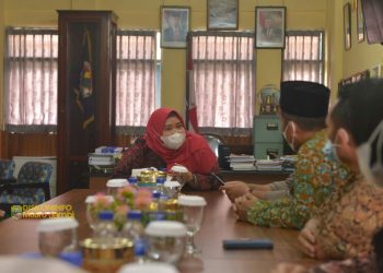Bupati Masnah Kunker Ke SMA Titian Teras