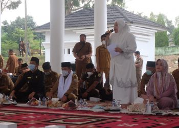 Bupati Masnah Sambut Gubernur Jambi Pada Acara Isra Mi’raj