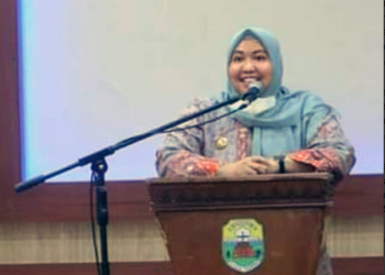 Bupati Masnah Lepas Secara Langsung Tim Sepak Bola Ikuti Piala Gubenur Cup 2022