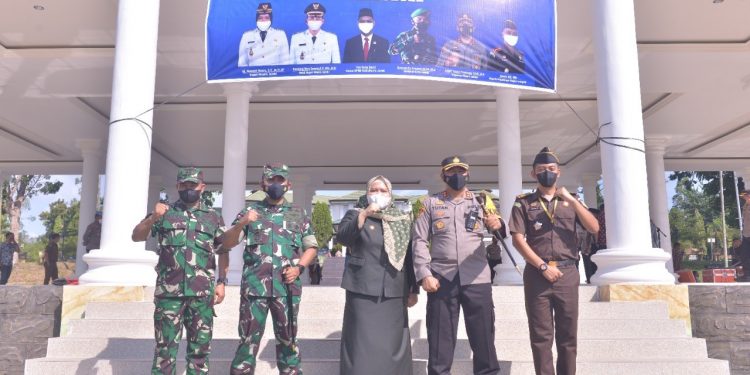 Bupati Masnah Jadi Inspektur Upacara Pencanangan Gerakan Vaksinasi Serbu Desa