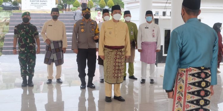 Wabup BBS Pimpin Upacara Peringati HUT Provinsi Jambi ke-65