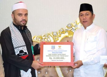 Wabup Hairan Serahkan Bantuan Kemanusiaan Pemkab Tanjab Barat dan BAZNAS untuk Palestina