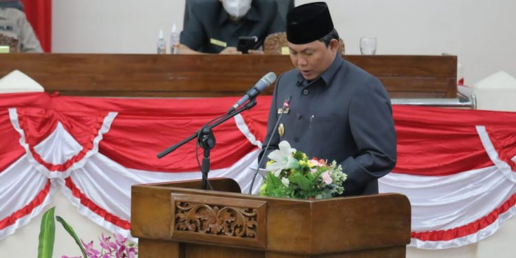 Wabup Hairan Hadiri Rapat Paripurna Ketiga DPRD Tanjab Barat