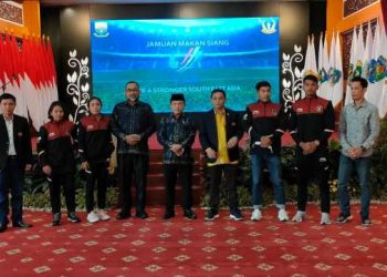 Gubernur Jambi Jamu Makan Siang Atlit Sea Games Vietnam 