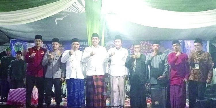 Bupati Fadhil Arief Menghadiri Tabligh Akbar Bersama Masyarakat Kelurahan Sridadi