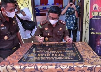 Kajati Jambi Resmikan RJ di Desa Olak, Muaro Bulian