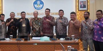 Bupati Batanghari Pimpin Rapat Bersama Kementerian Pendidikan