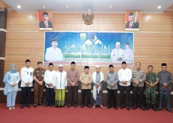 Gubernur Al Haris Halal Bi Halal di Tanjab Barat