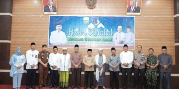 Gubernur Al Haris Halal Bi Halal di Tanjab Barat