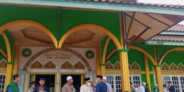 Wabup Batanghari Sholat Idul Fitri di Mesjid Jami’ Rahmatullah Mersam