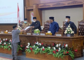 DPRD Muaro Jambi Menggelar Rapat Paripurna