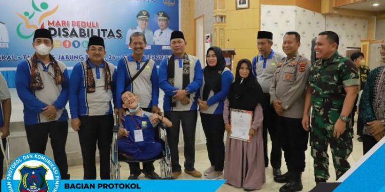 Bupati Tutup Kegiatan UPSK Tahun 2022 Bagi Penyandang Disabilitas di Tanjab Barat