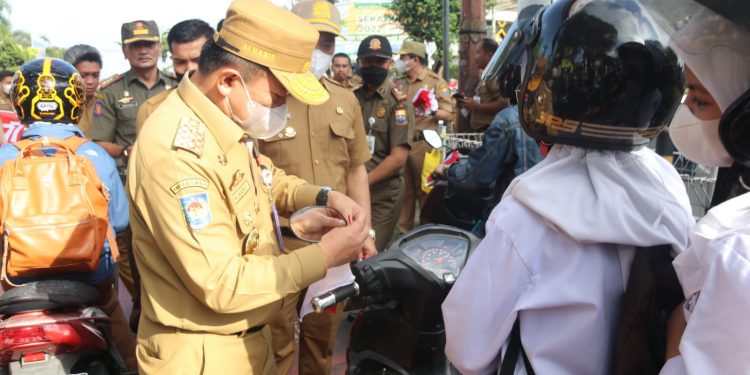 Gubernur Jambi Dukung Gerakan 10 Juta Bendera Merah Putih