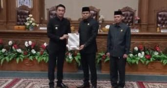 Ketua DPRD Yuli Setia Bakti Pimpin Paripurna Penyampaian KUPA dan PPAS Tahun 2022