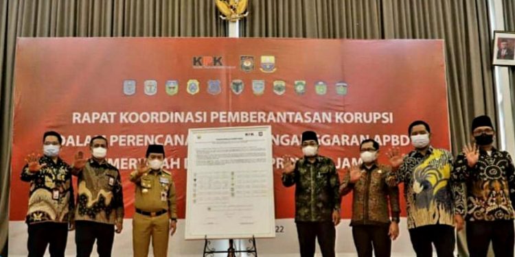 Bupati UAS Hadiri Rakor Pemberantasan Korupsi Dalam Perencanaan dan Penganggaran APBD