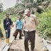 Wabup Hairan Tinjau Langsung Kondisi Jembatan Desa Lubuk Bernai