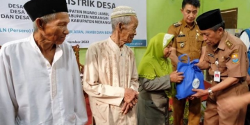 Pj Bupati Bachyuni Dampingi Wakil Gubernur ke Desa Manis Mato